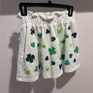 QOS White scattered four leaf clover skirt/skort